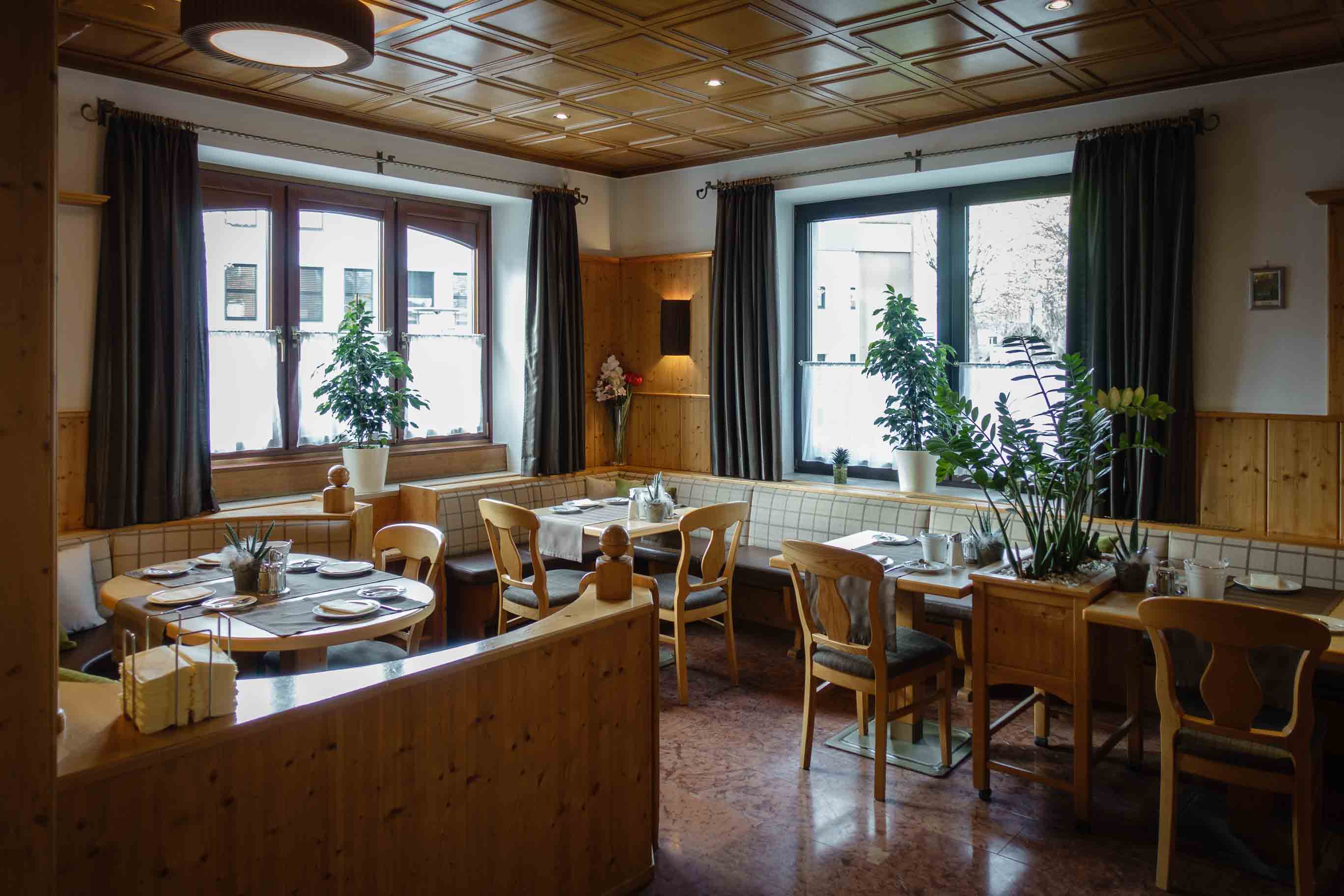 Hotel Almtalerhof Fruehstueck 0573